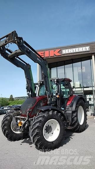 Valtra N174 Versu トラクター
