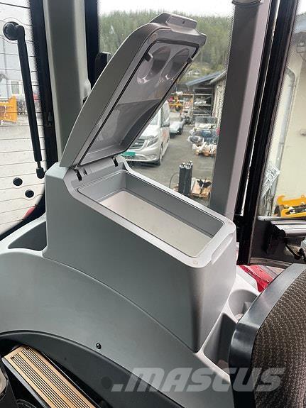 Valtra N174 Versu トラクター