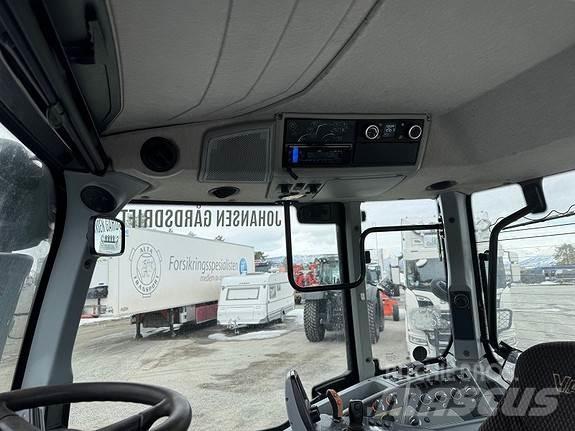 Valtra N174D トラクター
