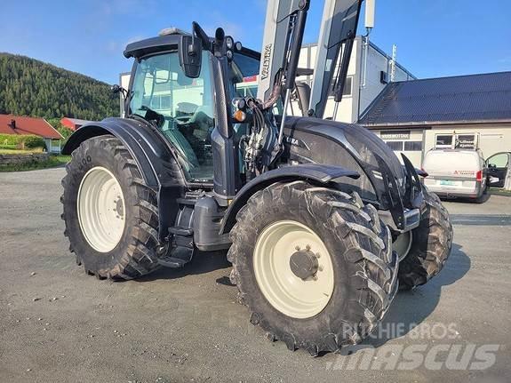 Valtra N174D トラクター