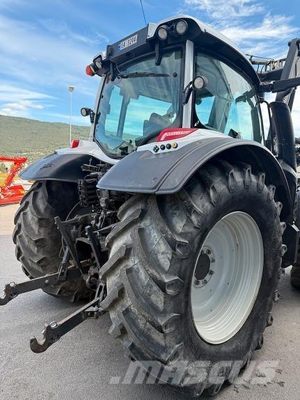 Valtra N174D トラクター