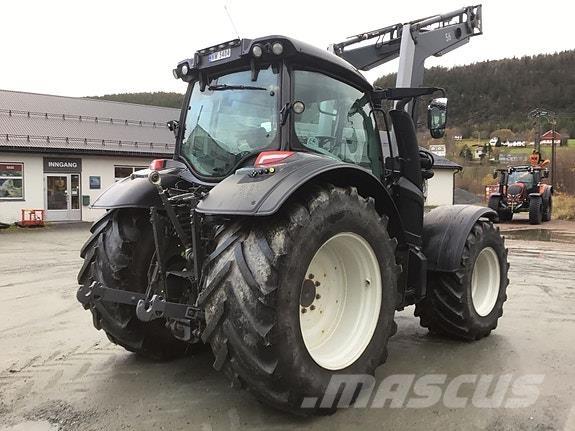 Valtra N174D トラクター