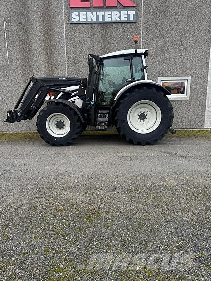 Valtra N174D トラクター