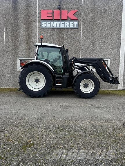 Valtra N174D トラクター