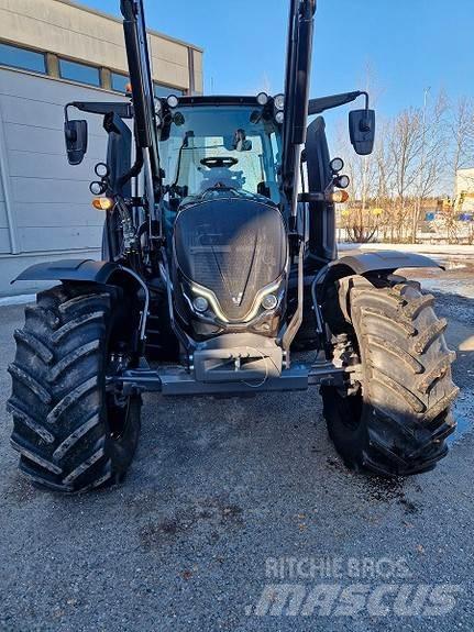 Valtra N175 トラクター