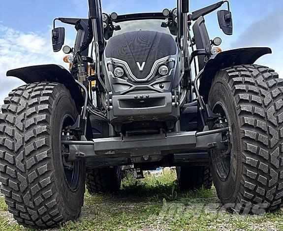 Valtra N175 Direct トラクター