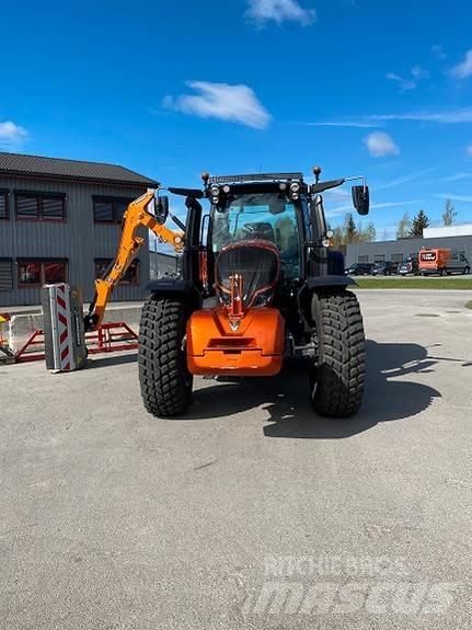 Valtra N175D トラクター