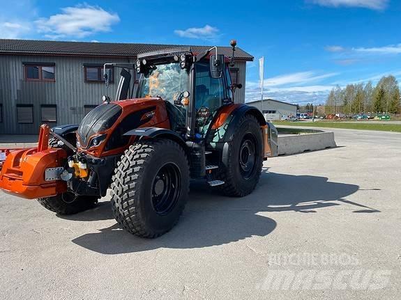 Valtra N175D トラクター