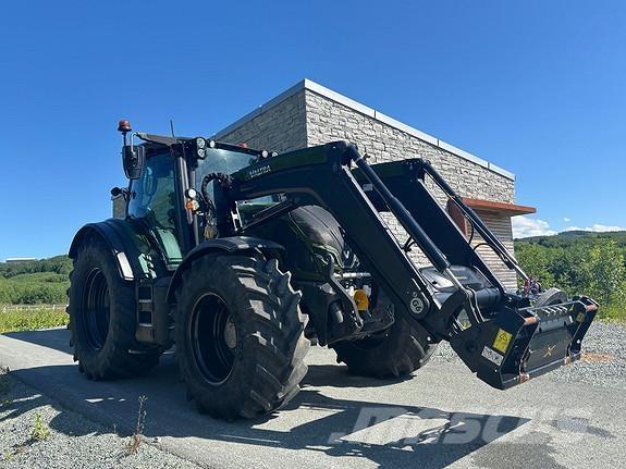 Valtra N175D トラクター