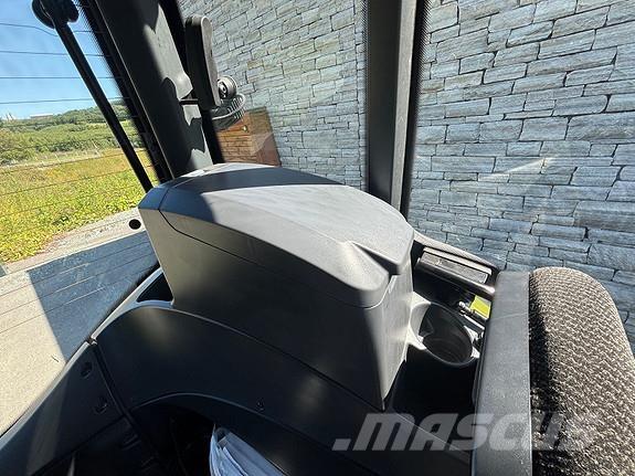 Valtra N175D トラクター