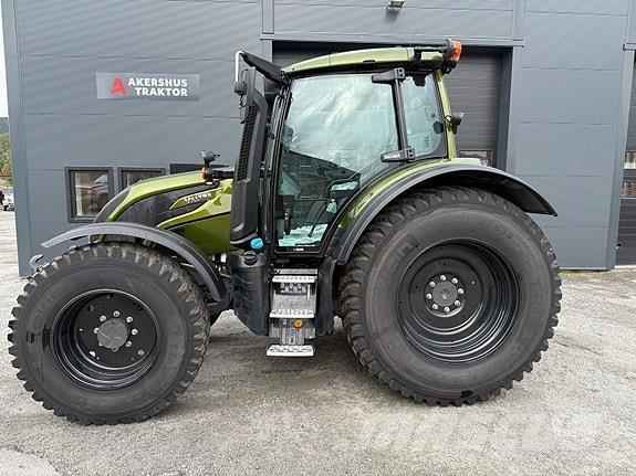 Valtra N175D トラクター