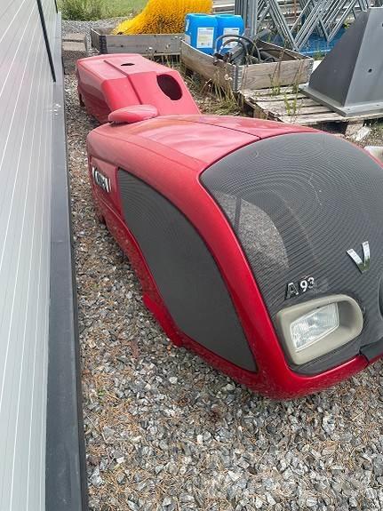 Valtra Panser トラクター