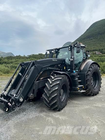 Valtra Q305 トラクター