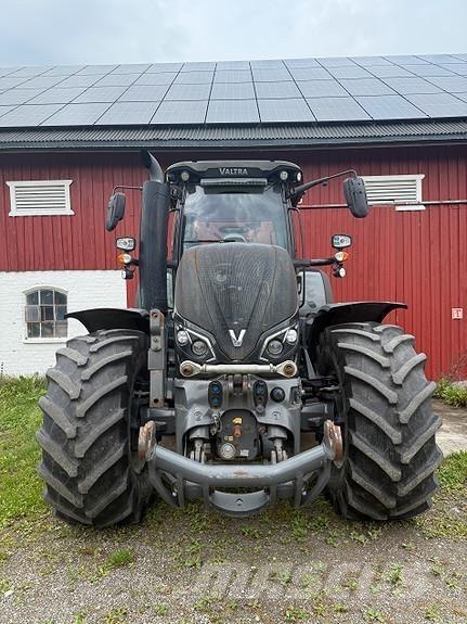 Valtra S394 トラクター