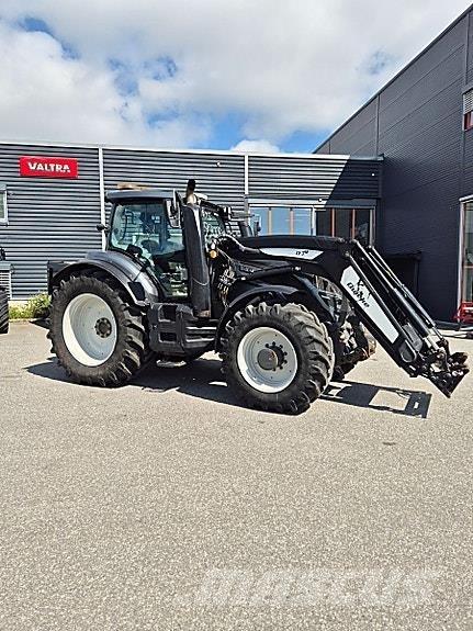 Valtra T 234 Versu トラクター