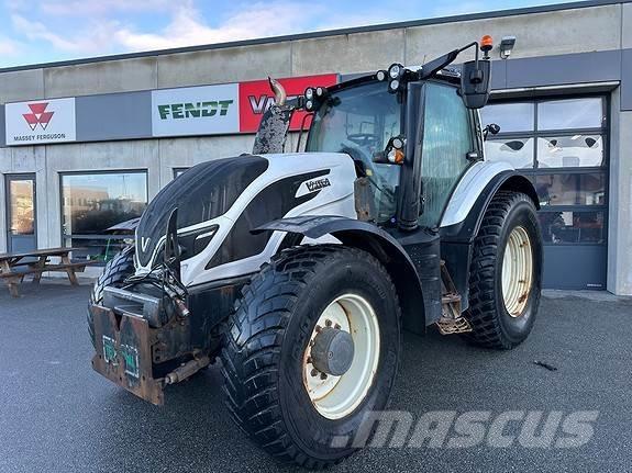 Valtra T174 Versu トラクター