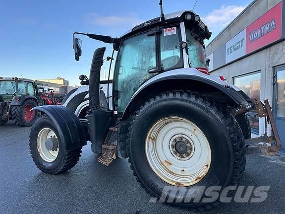 Valtra T174 Versu トラクター