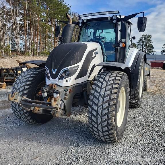 Valtra T174D トラクター