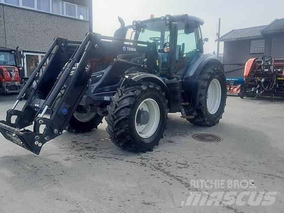 Valtra T174EA トラクター