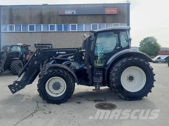 Valtra T174EA トラクター