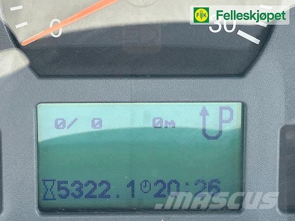 Valtra T190 トラクター