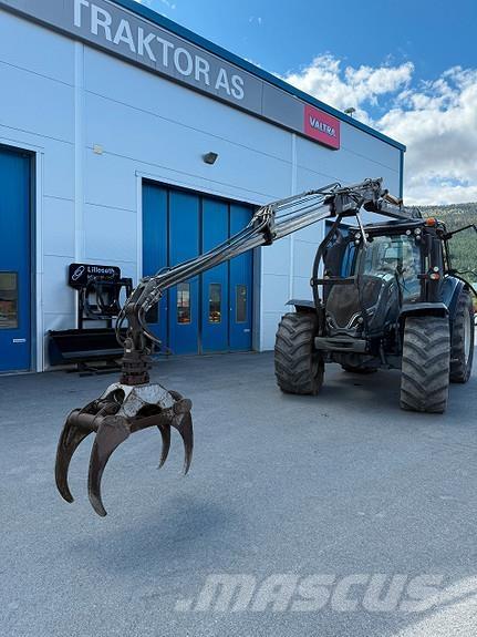 Valtra T194V トラクター