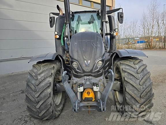 Valtra T234 トラクター