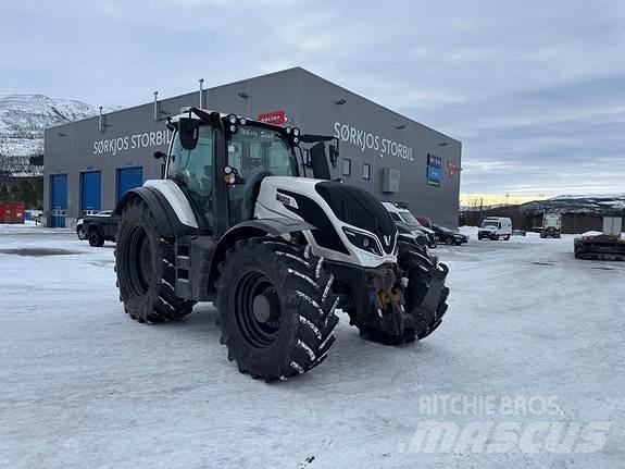 Valtra T234 トラクター