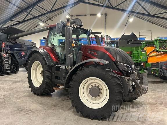 Valtra T234 トラクター