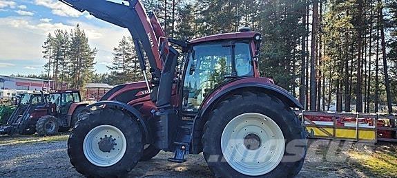Valtra T234 トラクター