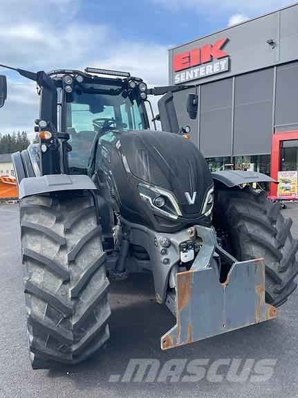 Valtra T235 トラクター