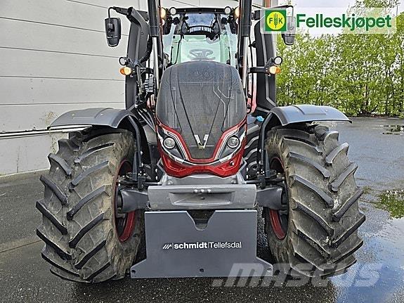 Valtra T235 トラクター