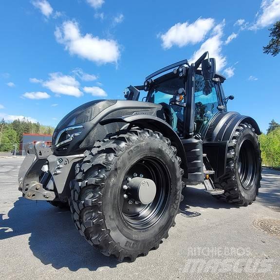 Valtra T235 Direct トラクター