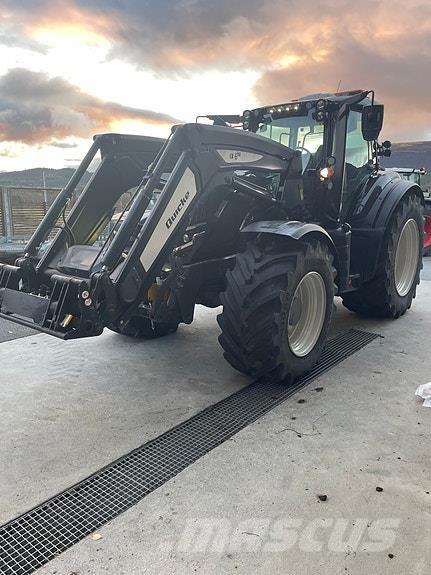 Valtra T235 Direct トラクター