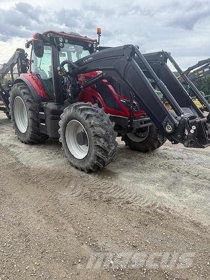 Valtra T254V トラクター