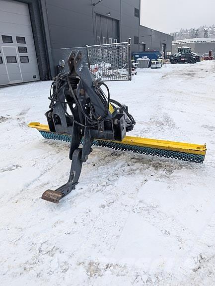 Vama 2750 その他道路と除雪の機械