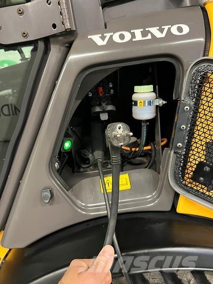 Volvo JL25H ホイールローダー・タイヤショベル