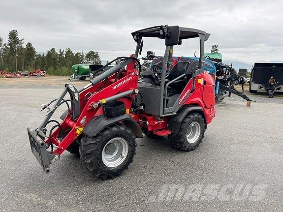 Weidemann 1390 スキッドステアローダー