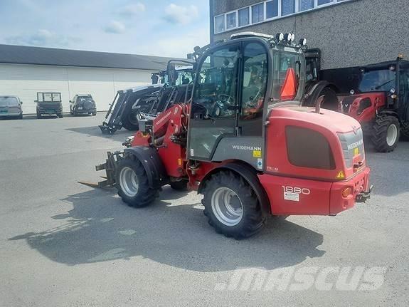 Weidemann 1880 スキッドステアローダー