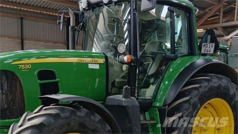 John Deere 7530 トラクター