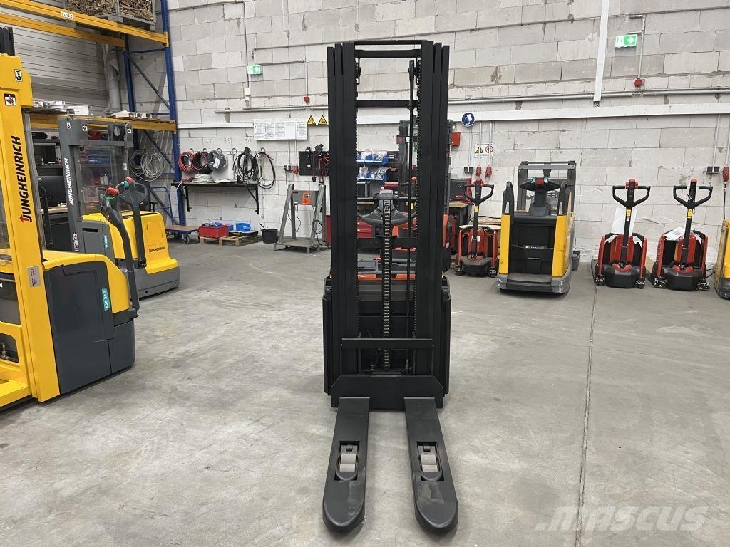 BT SWE 120 L ウォーキンフォークリフト