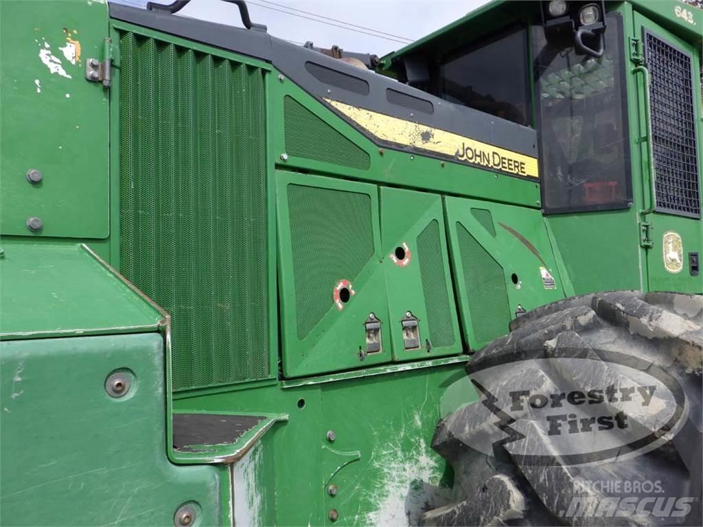 John Deere 643L フェラーバンチャー