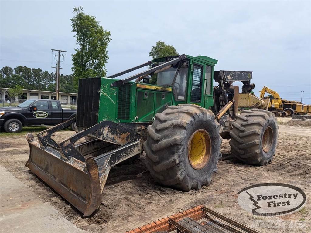 John Deere 748H スキッダー