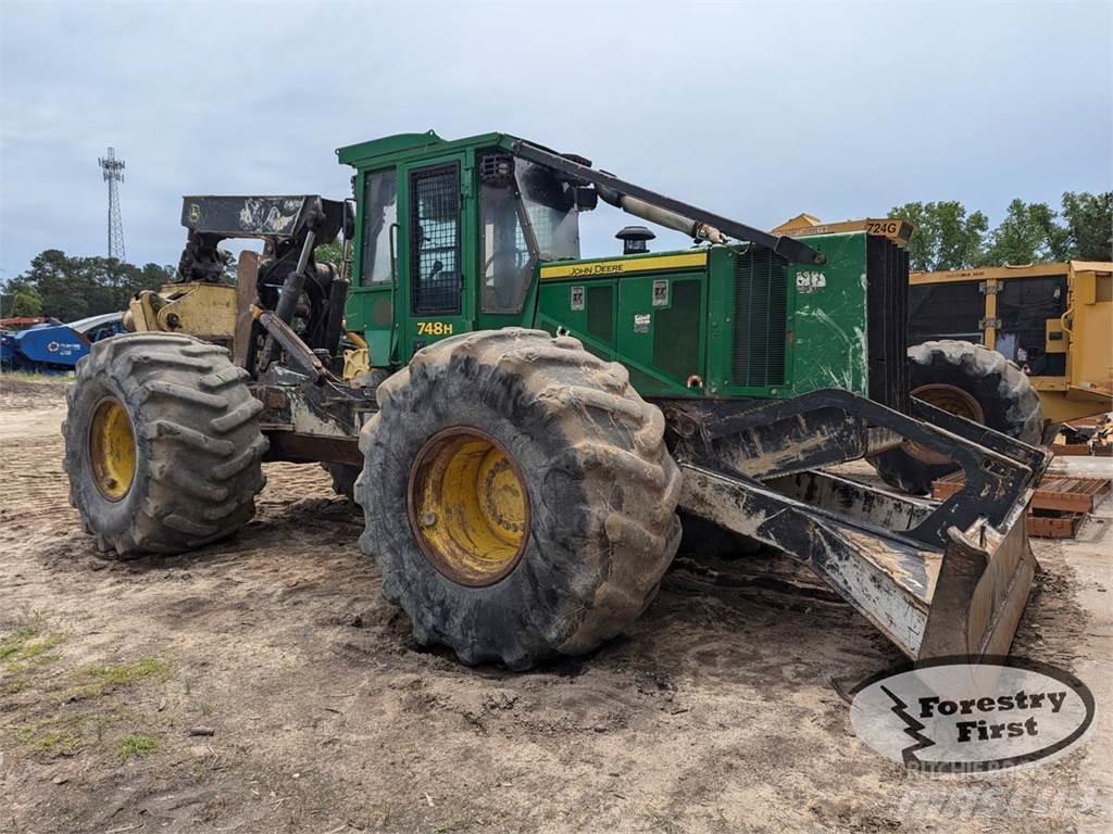 John Deere 748H スキッダー