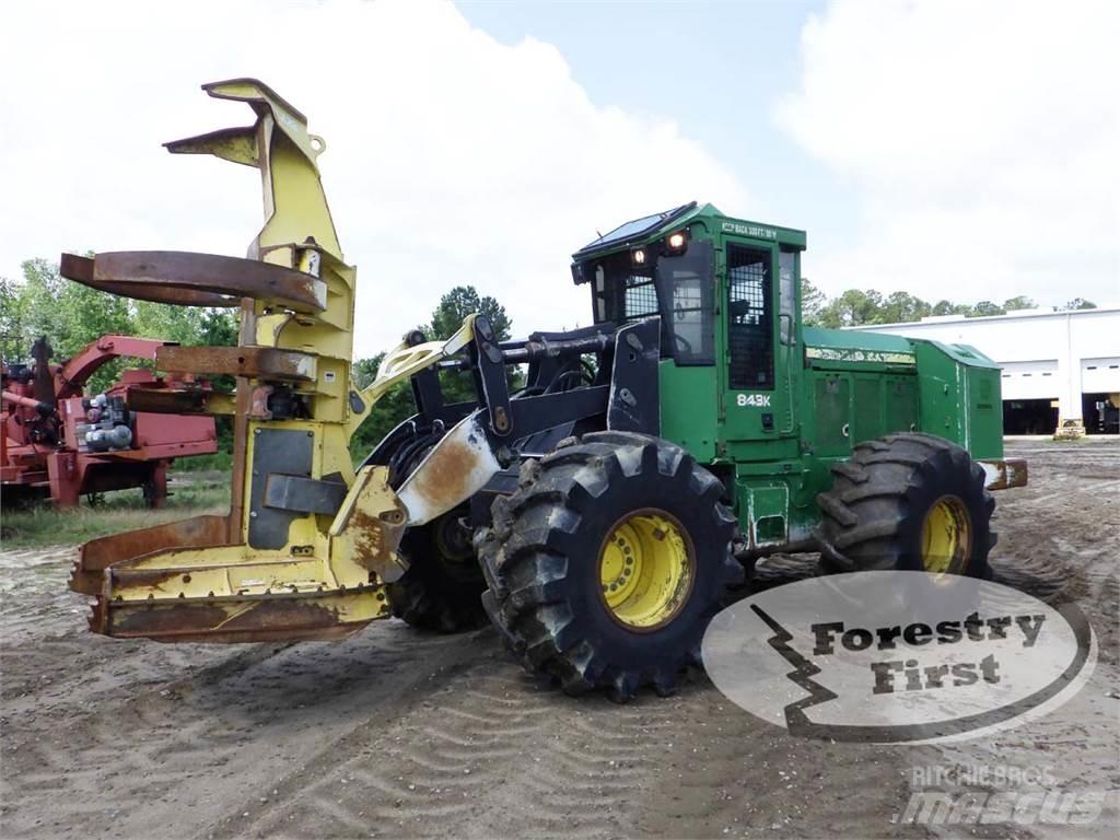 John Deere 843K フェラーバンチャー