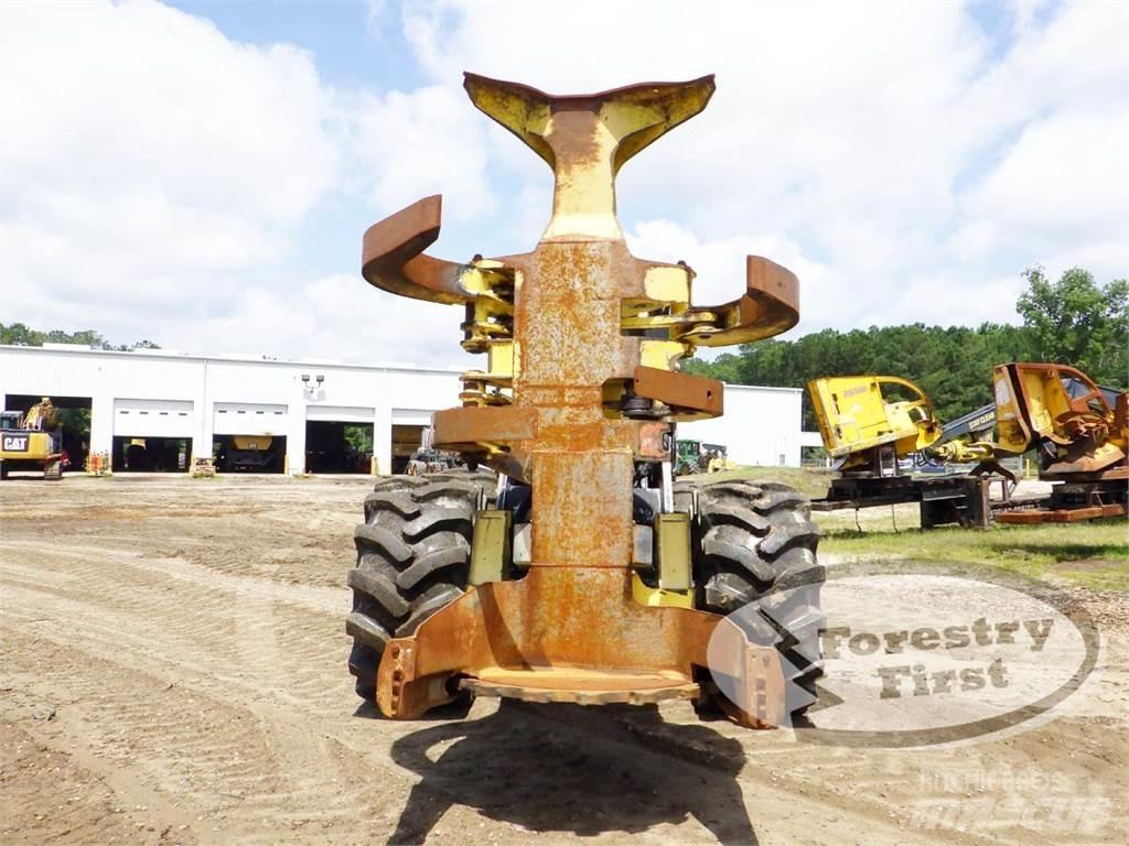 John Deere 843K フェラーバンチャー
