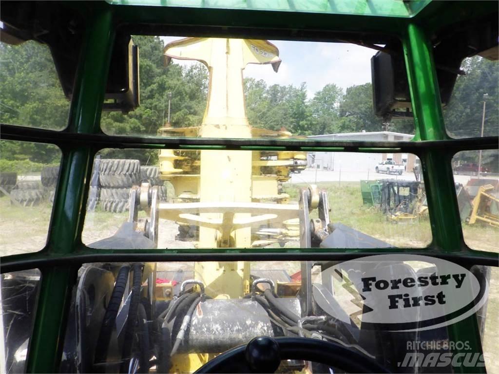 John Deere 843K フェラーバンチャー
