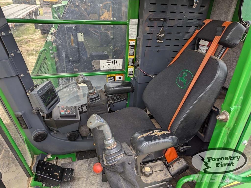 John Deere 853M フェラーバンチャー