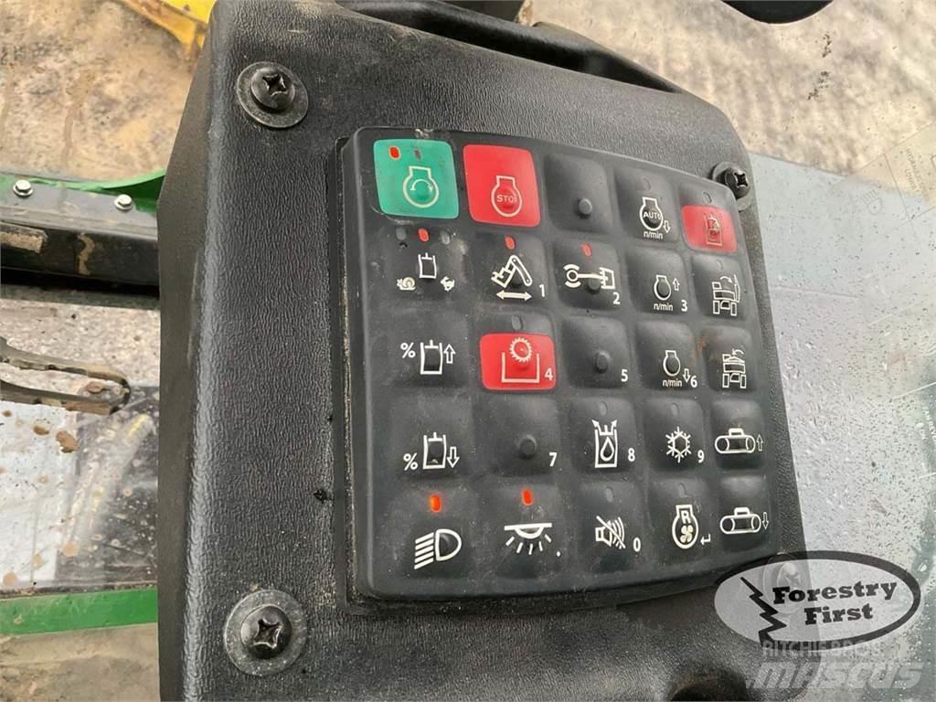 John Deere 859M フェラーバンチャー