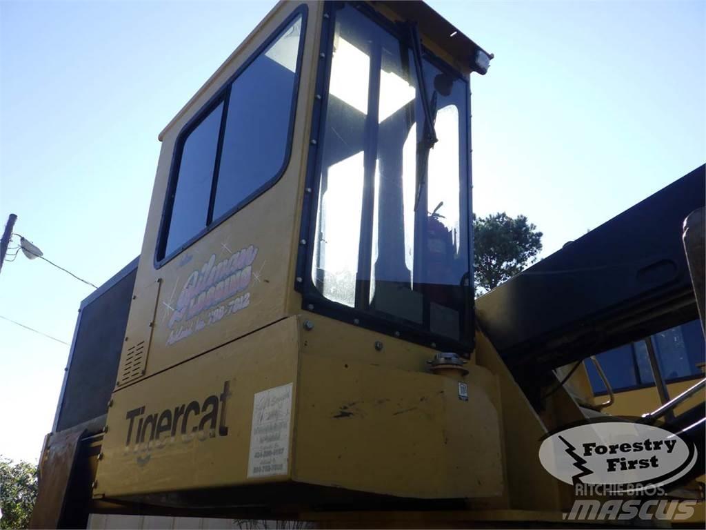 Tigercat 234 ナックルブームローダー